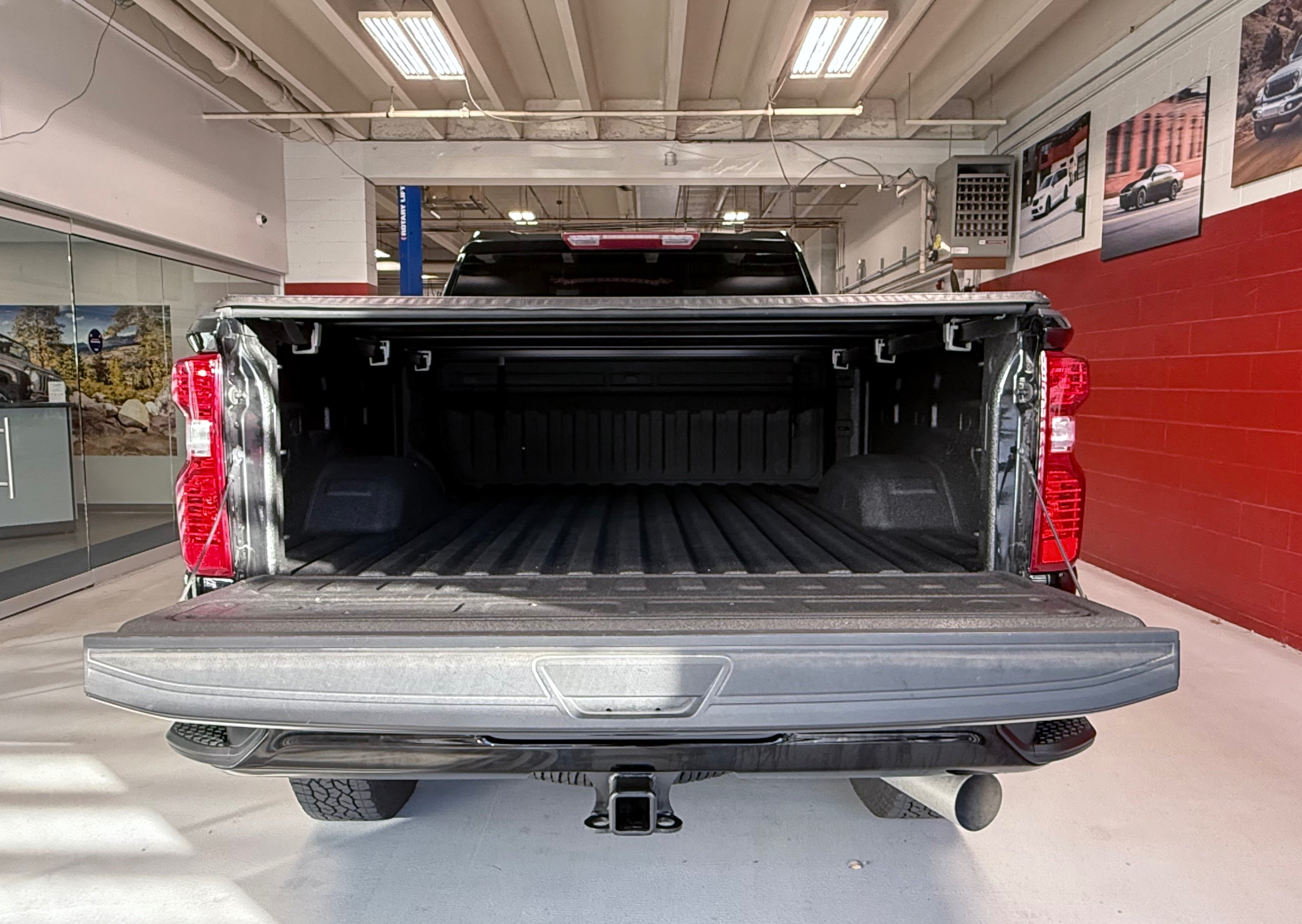 Used 2024 Chevrolet Silverado 2500 Custom w/ Custom Value Package AWD/4WD image 7
