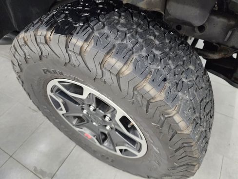 Used 2014 Jeep Wrangler Unlimited Rubicon AWD/4WD image 3