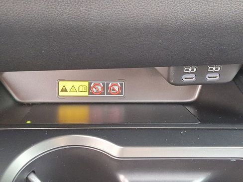 Used 2025 Lexus UX 300h AWD image 26