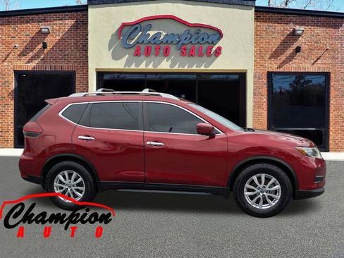 Used 2019 Nissan Rogue SV FWD image 3