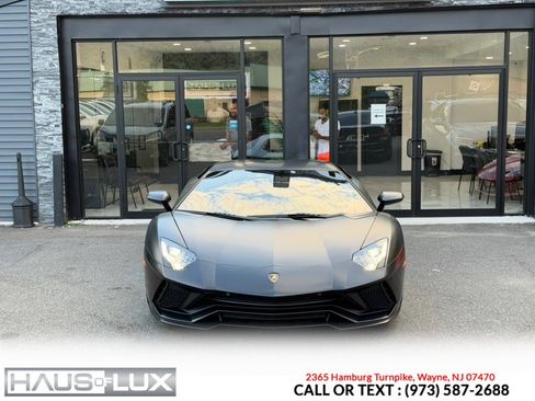 Used 2018 Lamborghini Aventador S AWD/4WD image 11