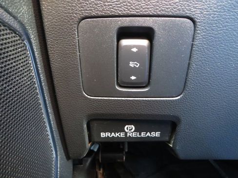 Used 2021 Ford F350 Lariat w/ Tremor Off-Road Package image 43