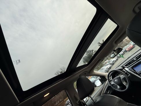 Used 2017 Nissan Murano Platinum w/ Platinum Technology Package image 30