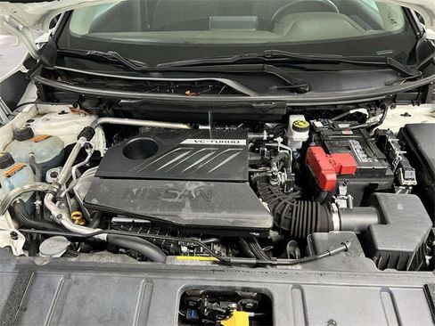 Used 2023 Nissan Rogue S image 29