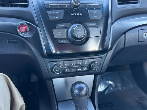 Used 2013 Acura ILX AT image 21
