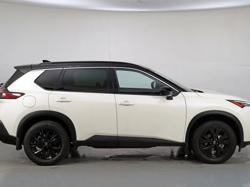 Used 2023 Nissan Rogue SV w/ SV Premium B Package image 48