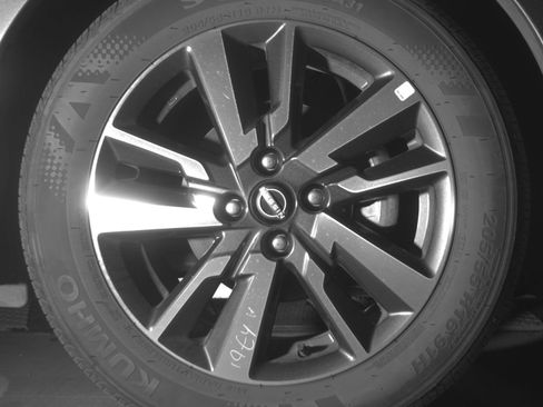 Used 2025 Nissan Versa SV image 13