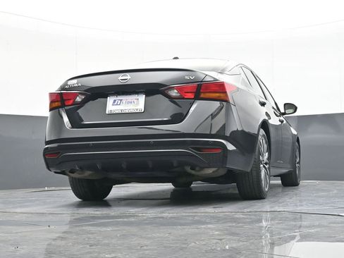 Used 2024 Nissan Altima 2.5 SV image 41