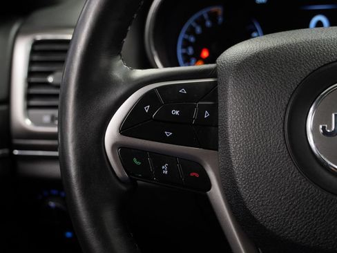 Used 2018 Jeep Grand Cherokee Limited AWD/4WD image 24
