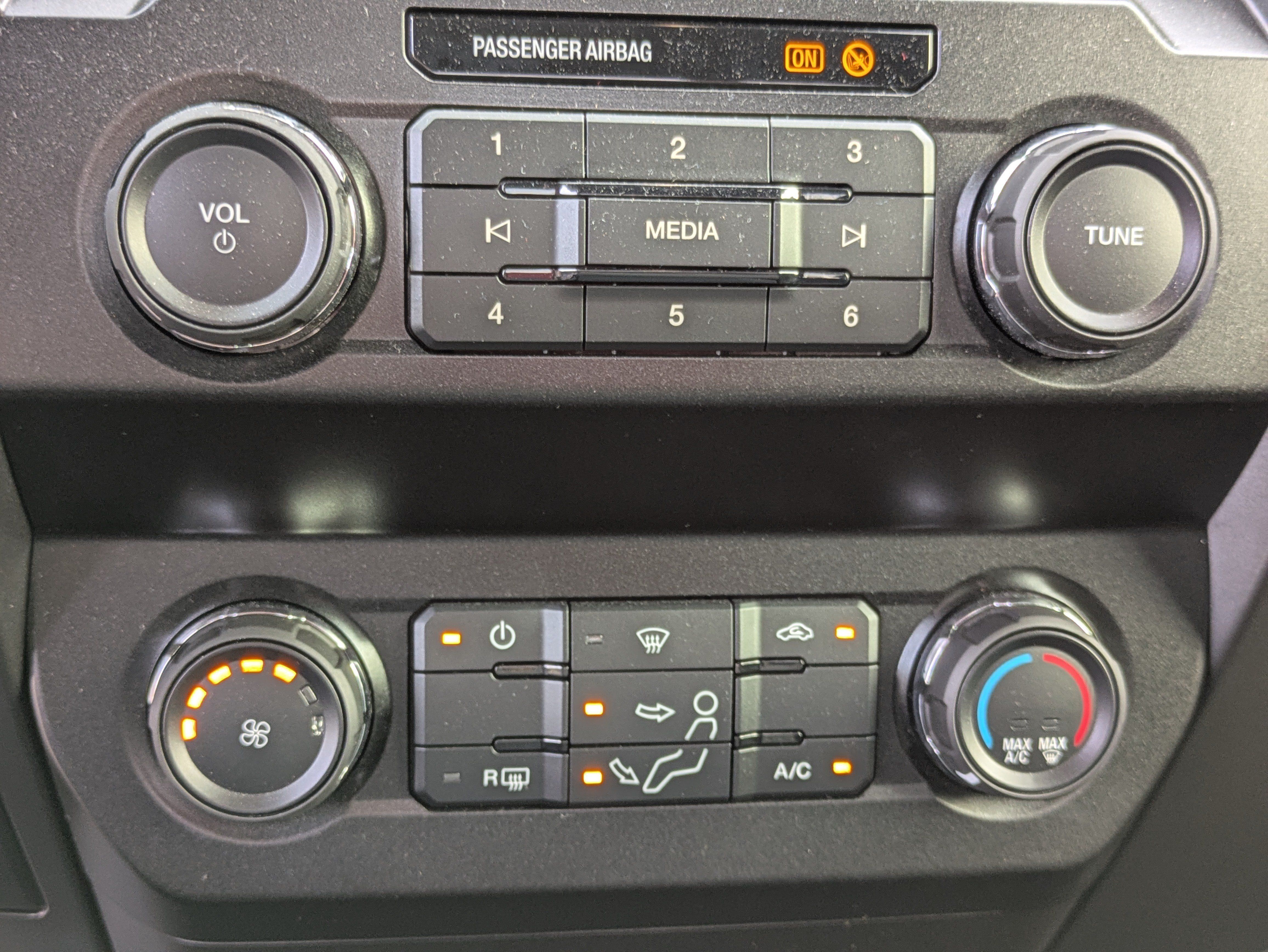 Used 2022 Ford F250 XLT w/ XLT Value Package RWD image 21