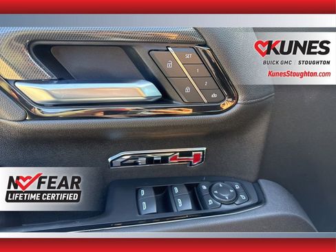 Used 2025 GMC Sierra 1500 AT4 w/ AT4 Premium Package image 23