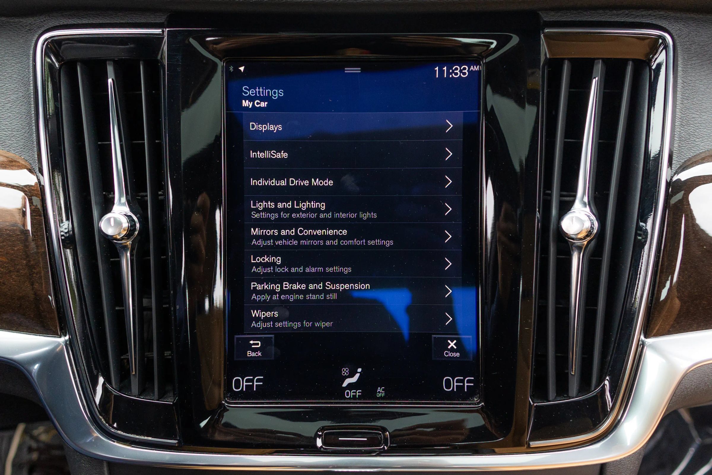 Used 2017 Volvo S90 T5 Momentum w/ Vision Package FWD image 24