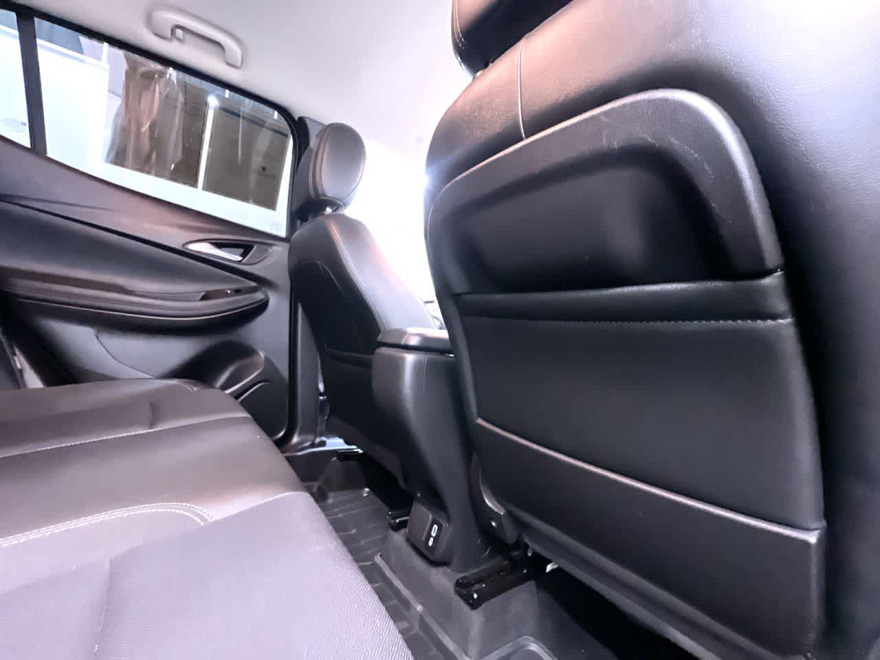 Used 2021 Buick Encore GX Select w/ Sport Touring Package FWD image 40