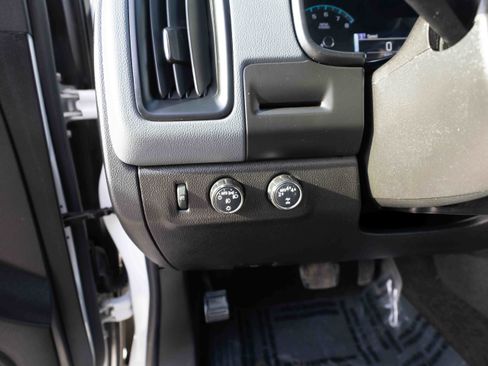 Used 2018 Chevrolet Colorado Z71 image 11