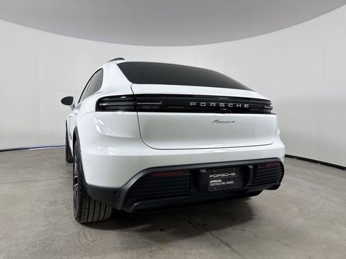 Certified 2025 Porsche Macan 4 Electric image 20