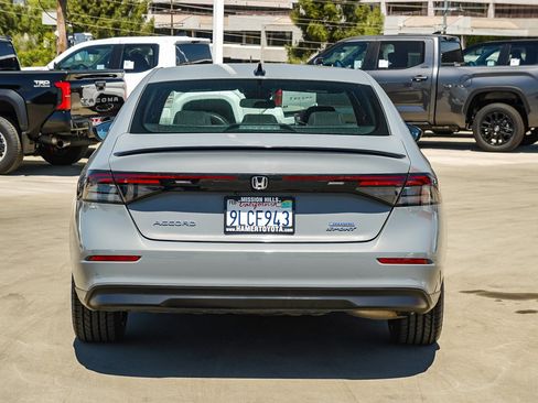 Used 2024 Honda Accord Sport image 6