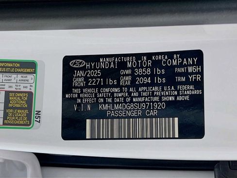 Certified 2025 Hyundai Elantra Sport image 19