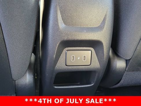 Used 2025 Hyundai Venue SEL FWD image 24
