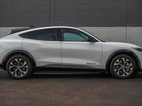 Used 2022 Ford Mustang Mach-E Premium RWD image 4