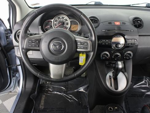 Used 2013 MAZDA MAZDA2 Touring image 8