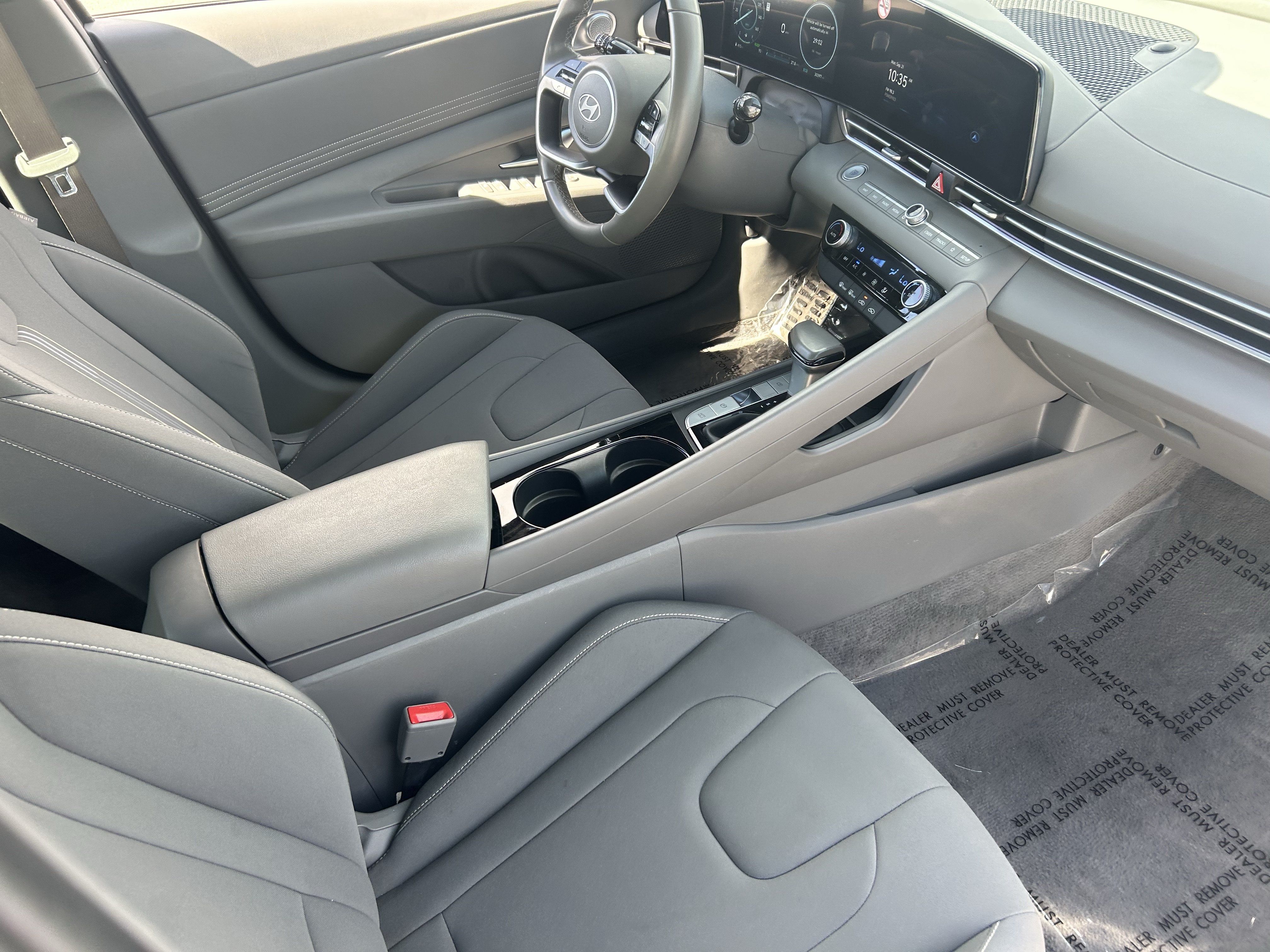 Used 2025 Hyundai Elantra SEL FWD image 12