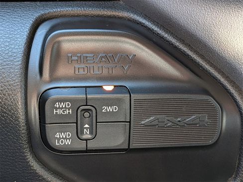 Used 2019 RAM 2500 Big Horn image 23