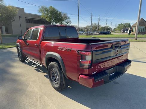 Used 2025 Nissan Frontier PRO-4X AWD/4WD image 5
