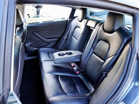 Used 2022 Tesla Model 3 Long Range image 18