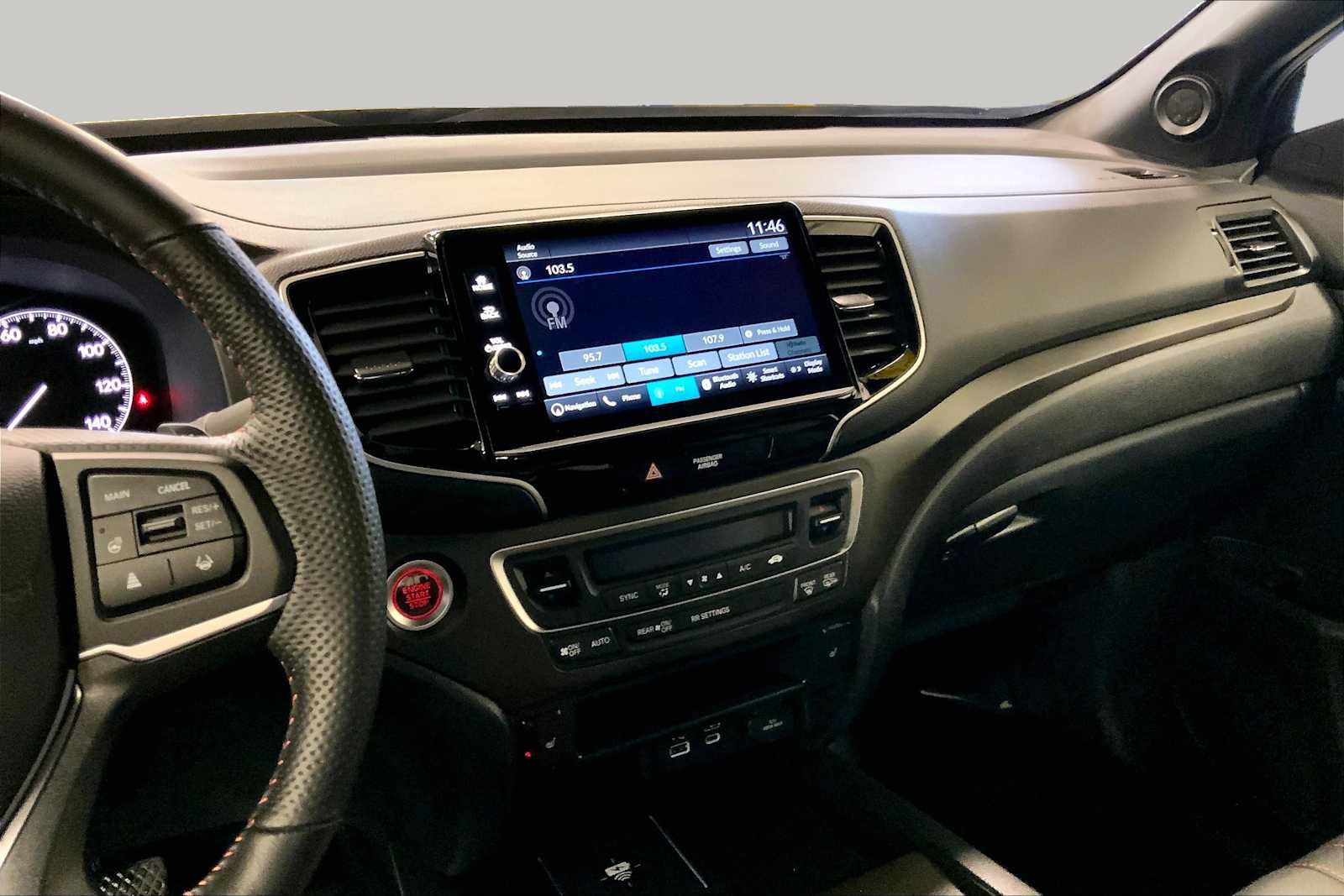 Used 2025 Honda Ridgeline TrailSport image 7