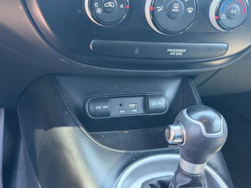 Used 2019 Kia Soul FWD image 18