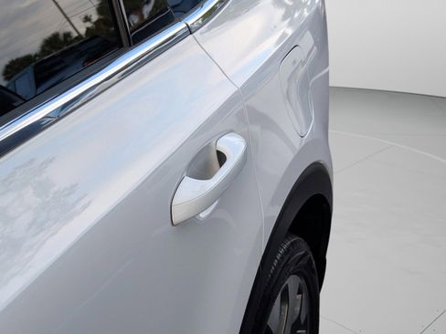 Certified 2022 Kia Telluride EX w/ EX Premium Package image 27