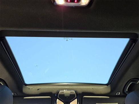 Used 2025 BMW 330i xDrive Sedan image 19