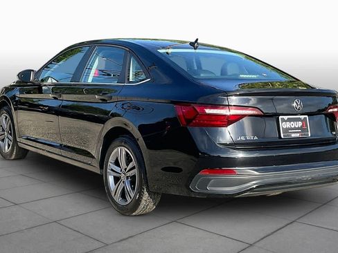 Used 2024 Volkswagen Jetta SE FWD image 12