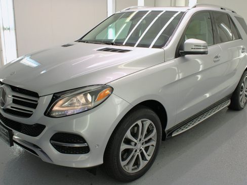 Used 2016 Mercedes-Benz GLE 350 w/ Premium Package image 5