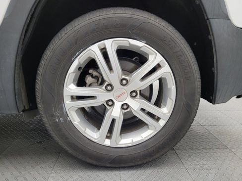 Used 2018 GMC Terrain SLE image 31