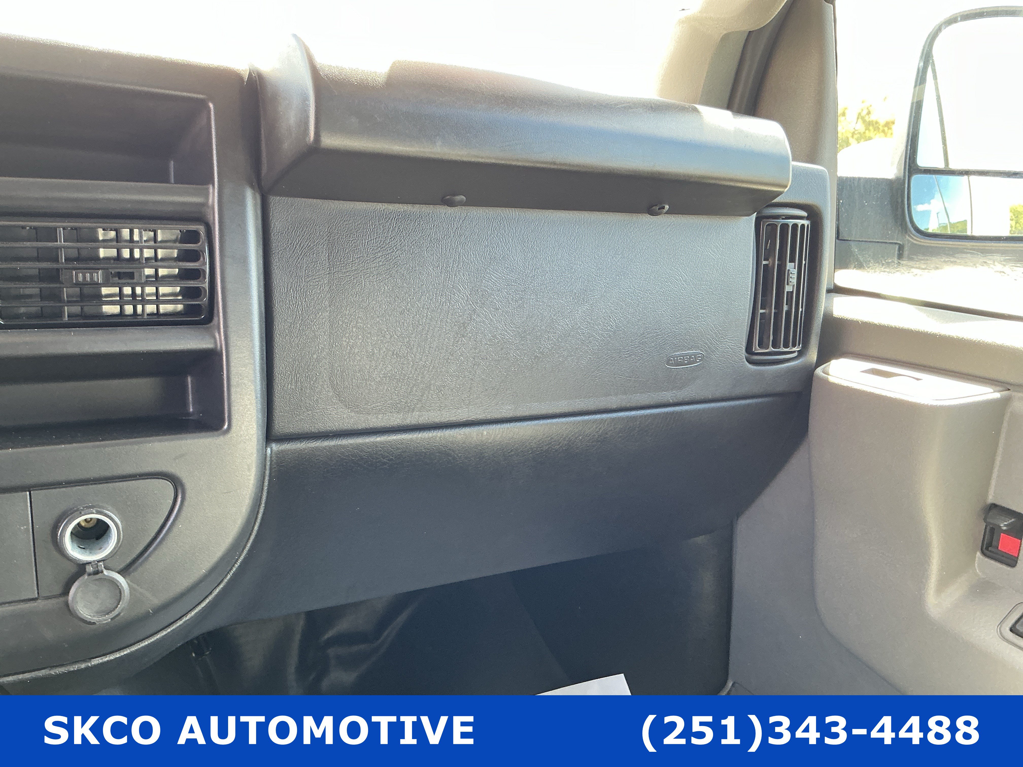 Used 2025 Chevrolet Express 2500 Extended w/ Driver Convenience Package RWD image 24