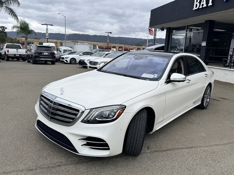 Used 2018 Mercedes-Benz S 560 Sedan image 3