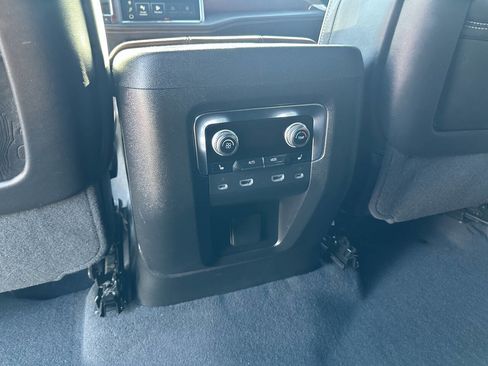 Used 2023 GMC Yukon XL Denali Ultimate image 21