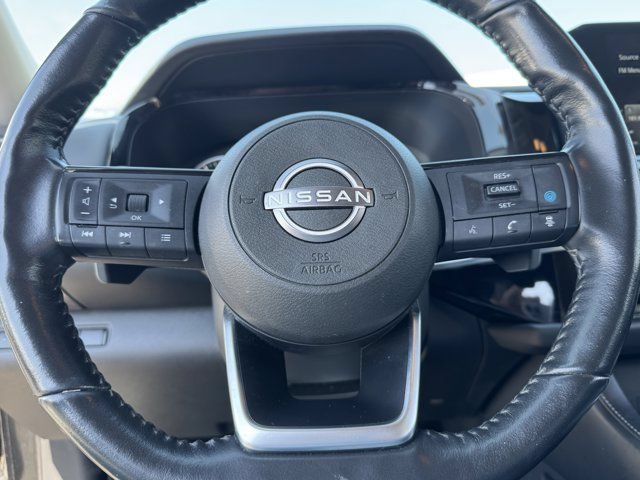 Used 2024 Nissan Pathfinder SL AWD/4WD image 16