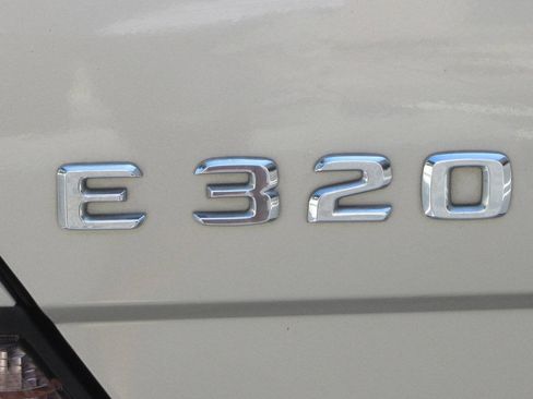 Used 1995 Mercedes-Benz E 320 Sedan image 38