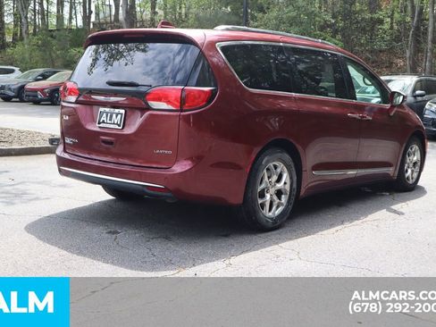 Used 2018 Chrysler Pacifica Limited FWD image 7