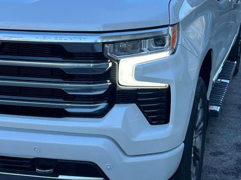 Certified 2023 Chevrolet Silverado 1500 High Country w/ Technology Package AWD/4WD image 9