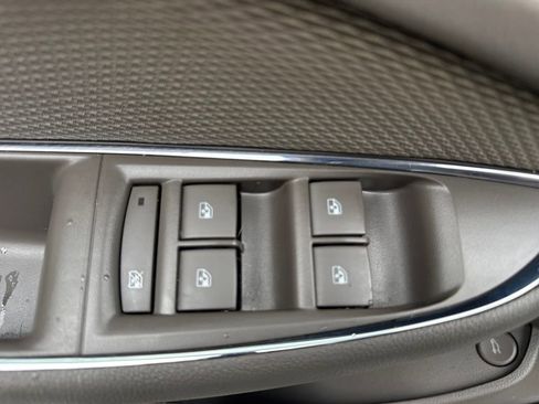 Used 2017 Chevrolet Cruze LT image 15