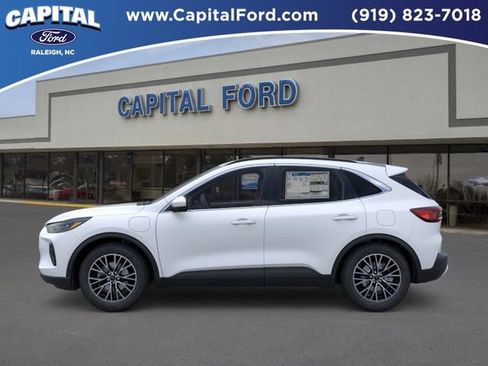 New 2025 Ford Escape SE w/ PHEV Premium Package FWD image 3
