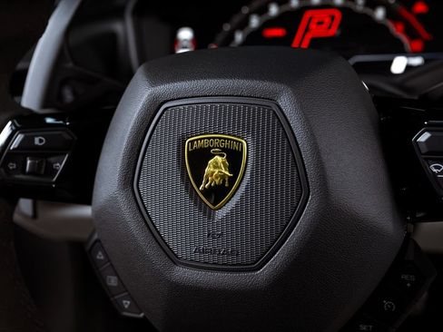Used 2024 Lamborghini Huracan EVO AWD/4WD image 20