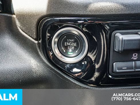 Used 2025 GMC Sierra 1500 SLT RWD image 32