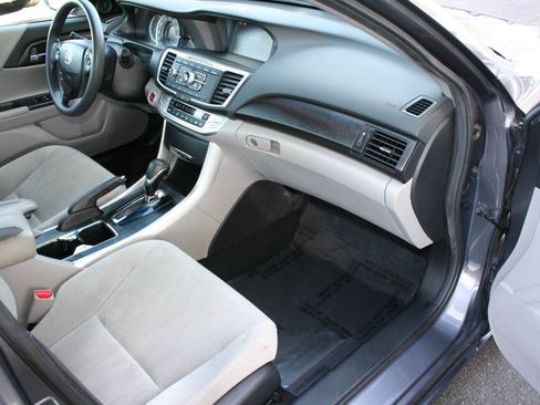 Used 2013 Honda Accord EX image 21