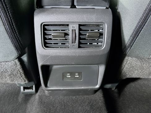 Used 2025 Nissan Rogue SV AWD/4WD image 23