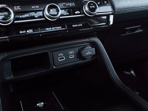 Used 2023 Honda Pilot Elite image 51