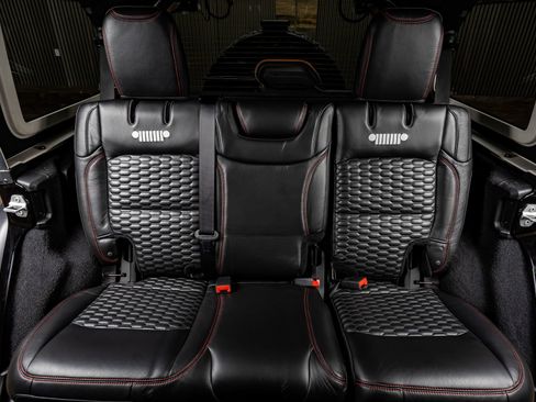 Used 2021 Jeep Wrangler Unlimited Rubicon image 36